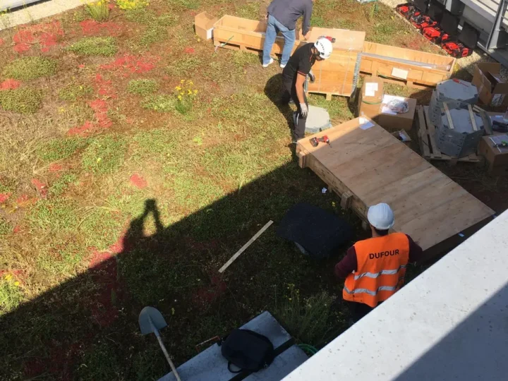 Raccordements électriques en toiture-terrasse (photo 2)