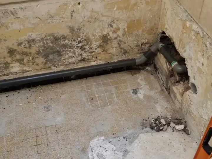 Rénovation complète d'une salle de bain avec douche (photo 3)